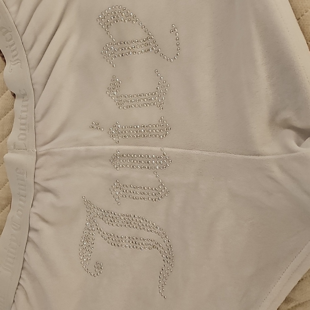 Juicy Couture Rhinestone Embellished Velour Shorts in Mauve and White Lot of 2 - Picture 5 of 11